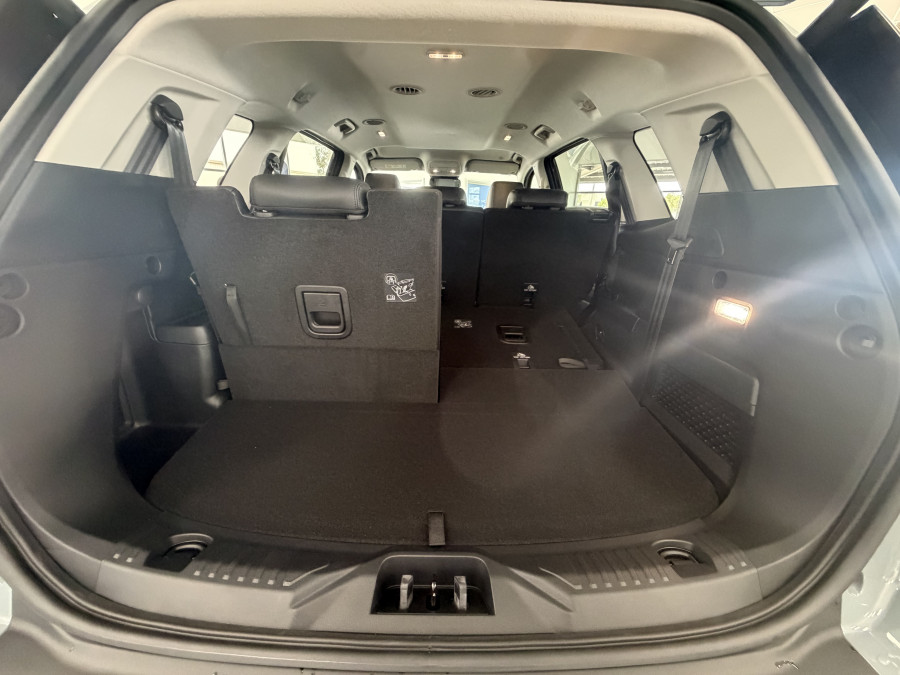 2026 MY26.5 Ford Everest UB Tremor SUV Image 15