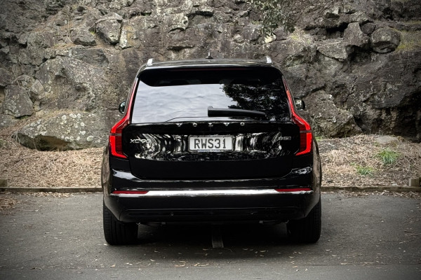 2026 Volvo XC90 L Series Ultra B5 Bright SUV Image 3