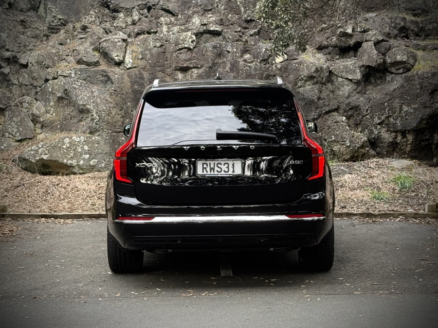 2026 Volvo XC90 L Series Ultra B5 Bright SUV Image 3