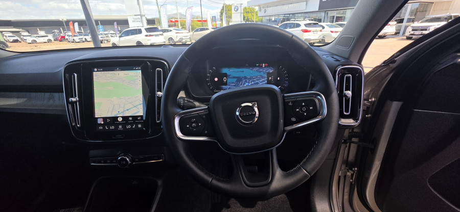 2023 Volvo XC40 XZ Ultimate B5 Dark SUV Image 22