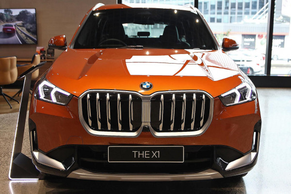 2025 BMW X1 U11 sDrive18i SUV image 3