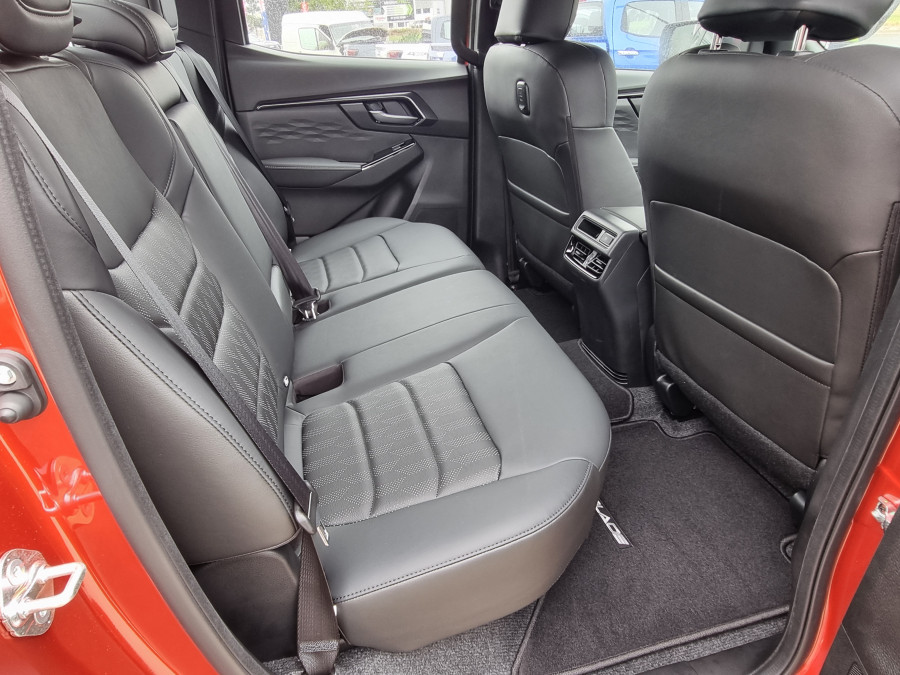 2026 Isuzu D-MAX RG BLADE Ute Image 14