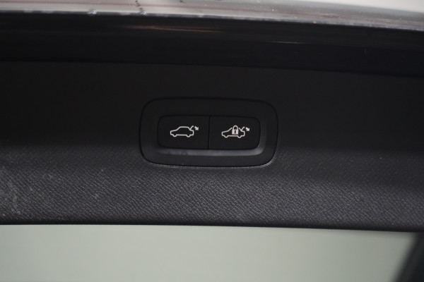 2021 Volvo XC90 L Series T6 Inscription SUV image 35