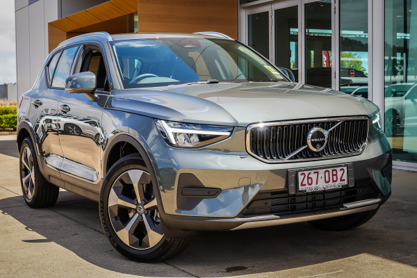 2025 Volvo XC40 XZ Plus B4 SUV