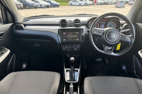 2023 Suzuki Swift AZ Series II GL Hatch Image 6