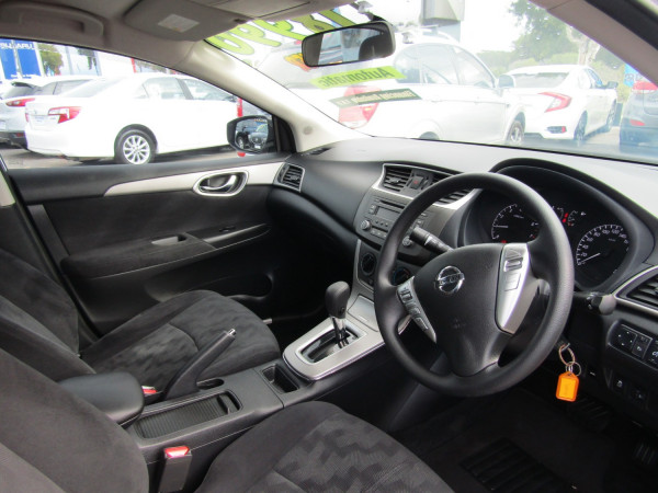 2014 Nissan Pulsar B17 ST Sedan