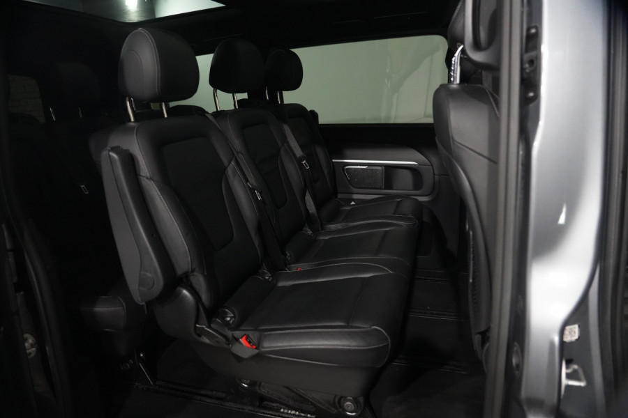 2022 Mercedes-Benz V-Class V250 d Avantgarde People Mover Image 24