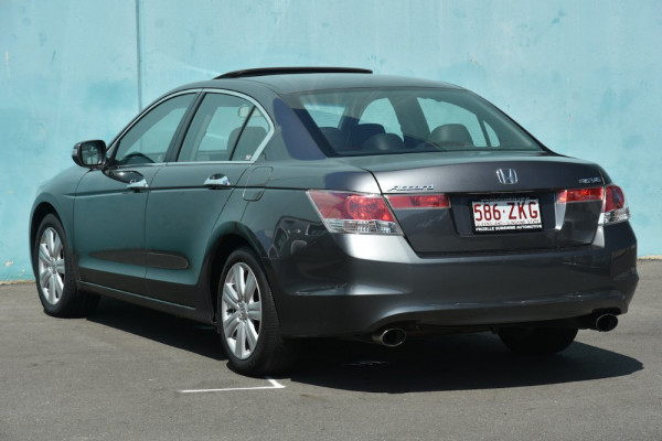 2010 Honda Accord 8th Gen MY10 V6 Sedan Image 3