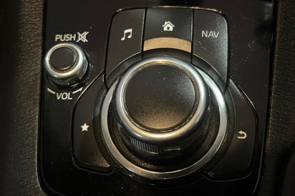 2015 Mazda 3 BM5438 SP25 Hatch Image 15