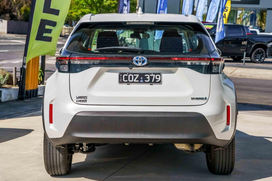 2023 Toyota Yaris Cross MXPB10R GX SUV Image 4