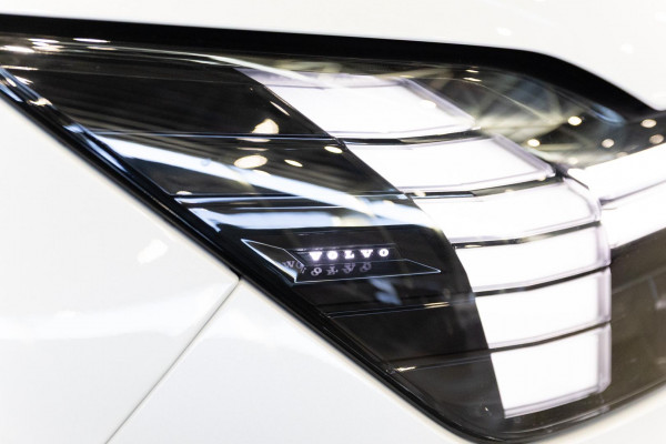 2025 Volvo EX90 No Series Plus Twin Motor SUV Image 34