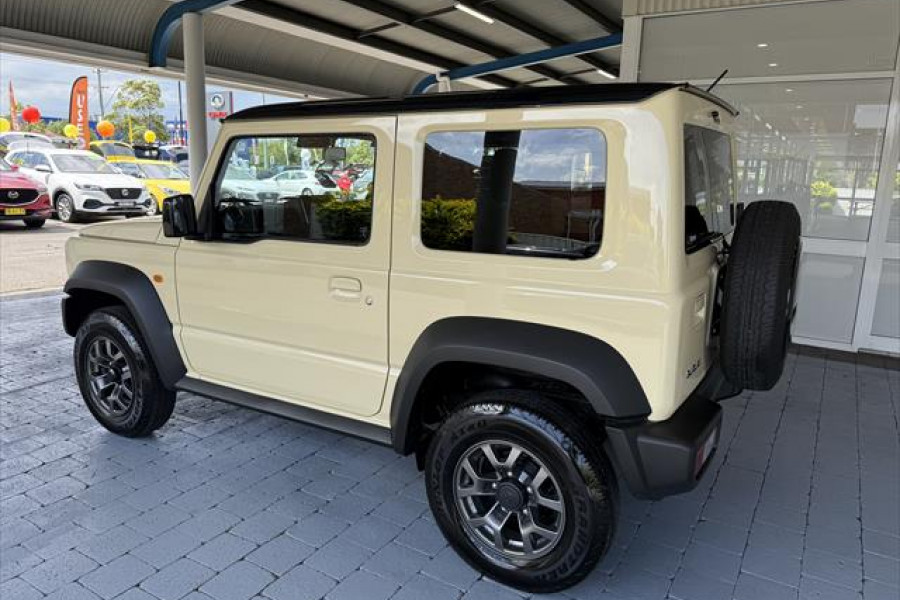 2024 Suzuki Jimny JB74 GLX Coupe Image 9
