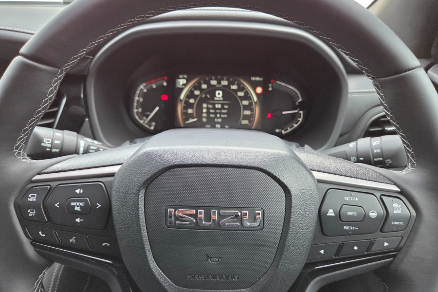 2025 Isuzu MU-X LS-T SUV Image 13