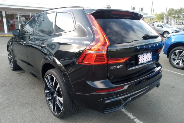 2021 MY22 Volvo XC60 UZ B6 R-Design SUV Image 10