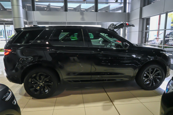 2025 MY25.5 Land Rover Discovery Sport L550 P250 Dynamic SE SUV image 3
