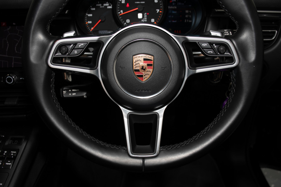 2020 Porsche Macan SUV Image 16
