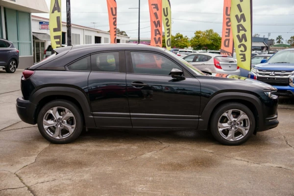 2021 Mazda MX-30 DR Series G20e Evolve SUV Image 4