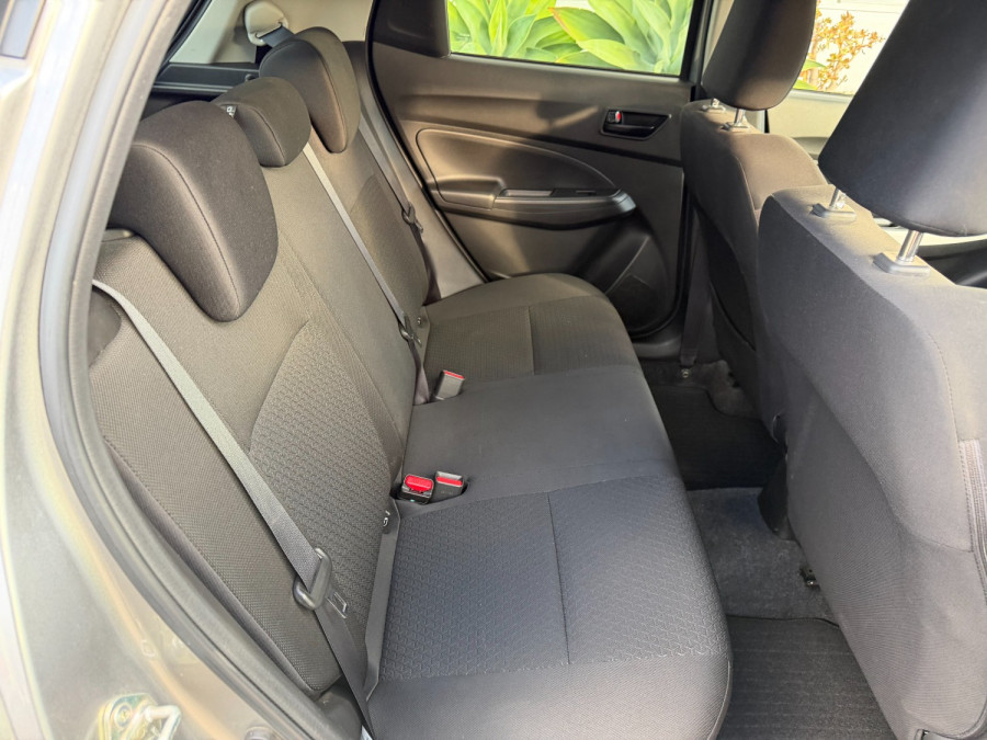 2022 Suzuki Swift AZ Series II GL Hatch Image 10