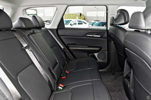 2026 Kia EV5 OVc Earth SUV Image 8