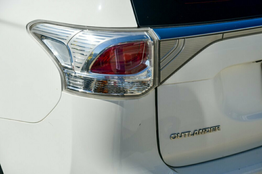 2014 MY14.5 Mitsubishi Outlander ZJ LS 2WD Wagon Image 8