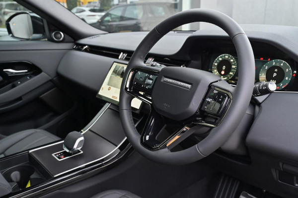 2026 MY26.5 Land Rover Range Rover Evoque L551 P250 Dynamic SE SUV image 6