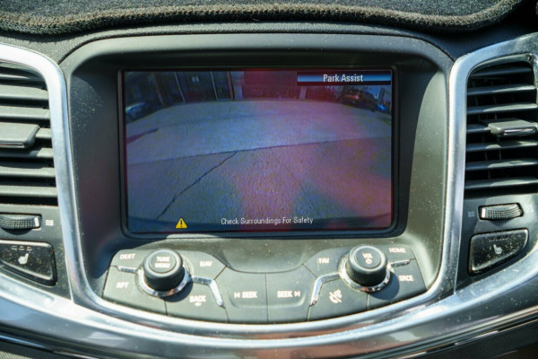 2014 Holden Calais VF V Sedan Image 14