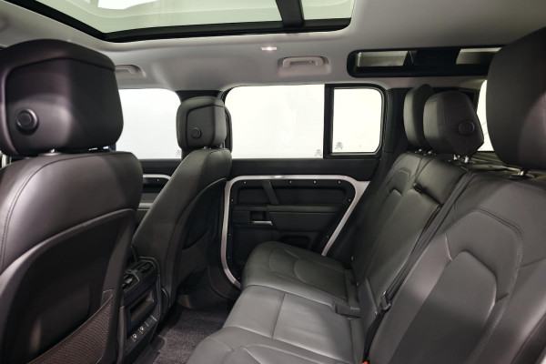 2025 MY25.5 Land Rover Defender L663 110 P400 S SUV Image 4
