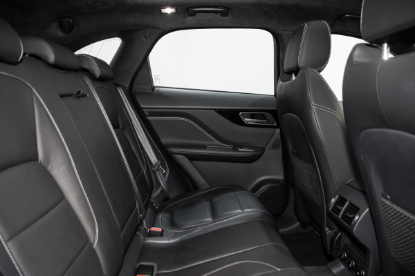 2019 Jaguar F-PACE 25t R-Sport SUV Image 3