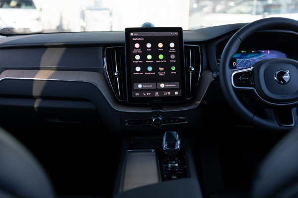 2026 Volvo XC60 UZ Ultra T8 Plug-in Hybrid Dark SUV Image 23