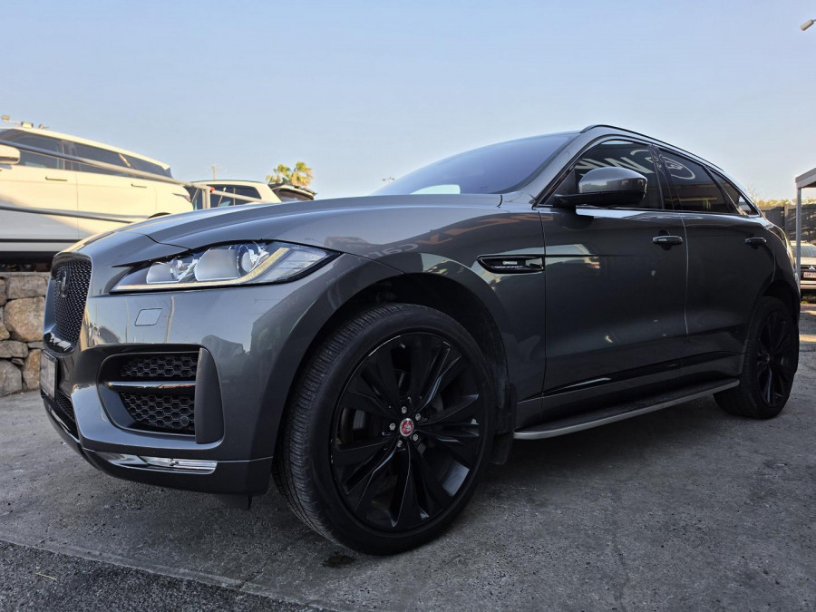 2017 MY18 Jaguar F-PACE X761 25t R-Sport SUV Image 3