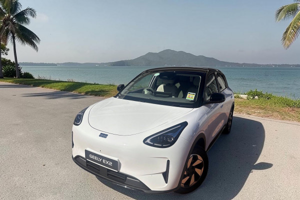 2026 Geely EX2 E22H Inspire Hatch Image 6
