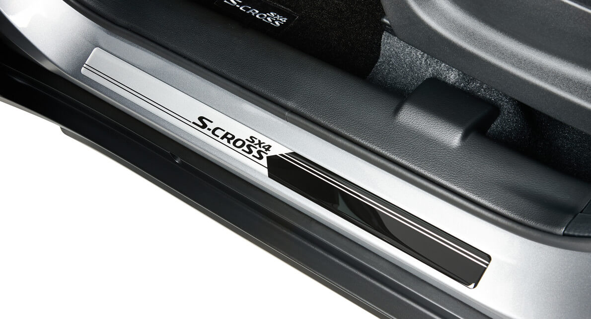 S-Cross - Door Sill Guard Set