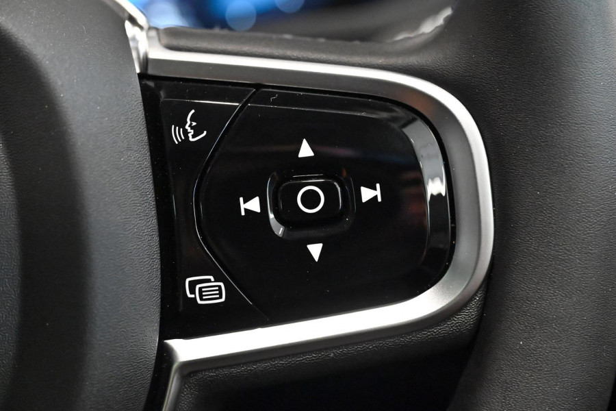 2024 MY25 Volvo XC90 L Series Ultra T8 Plug-In Hybrid SUV Image 16