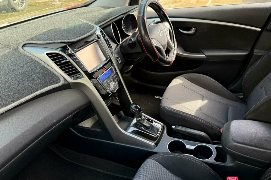 2014 Hyundai i30 GD2 Elite Hatch Image 22