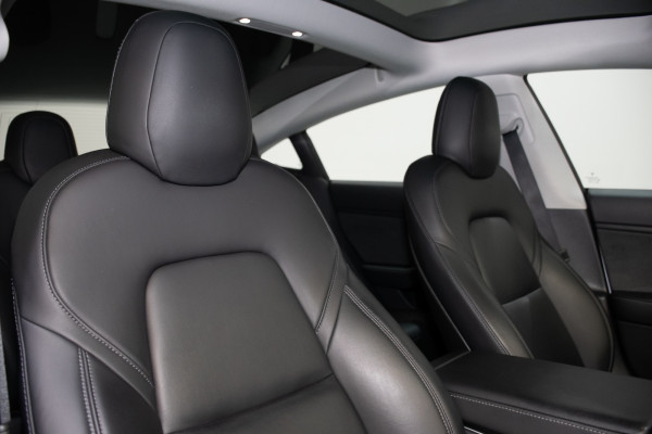 2019 Tesla Model 3  Long Range Sedan Image 4