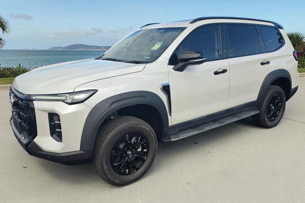 2026 MY25 LDV D90 SV9A Executive SUV Image 6