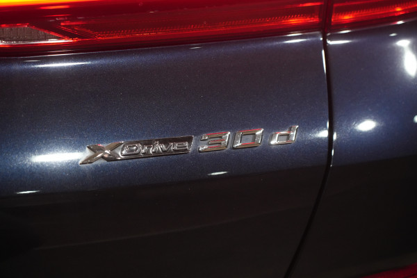 2022 BMW X6 xDrive30d M Sport Coupe Image 10