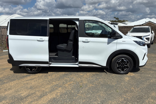 2024 MY24.5 Ford Tourneo AV Active People Mover Image 11