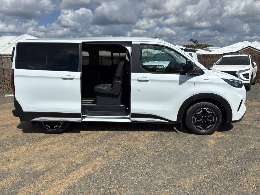 2024 MY24.5 Ford Tourneo AV Active People Mover Image 11