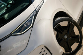 2025 Volkswagen ID. Buzz EB Pro BEV560 People Mover