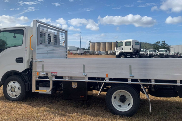 2026 Isuzu  NKR 65/45-150 DT D28 Tray Image 6
