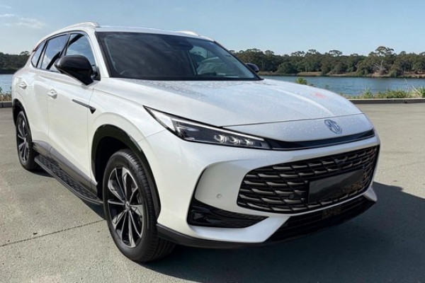 2025 MG HS AS33P Super Hybrid Essence SUV Image 1