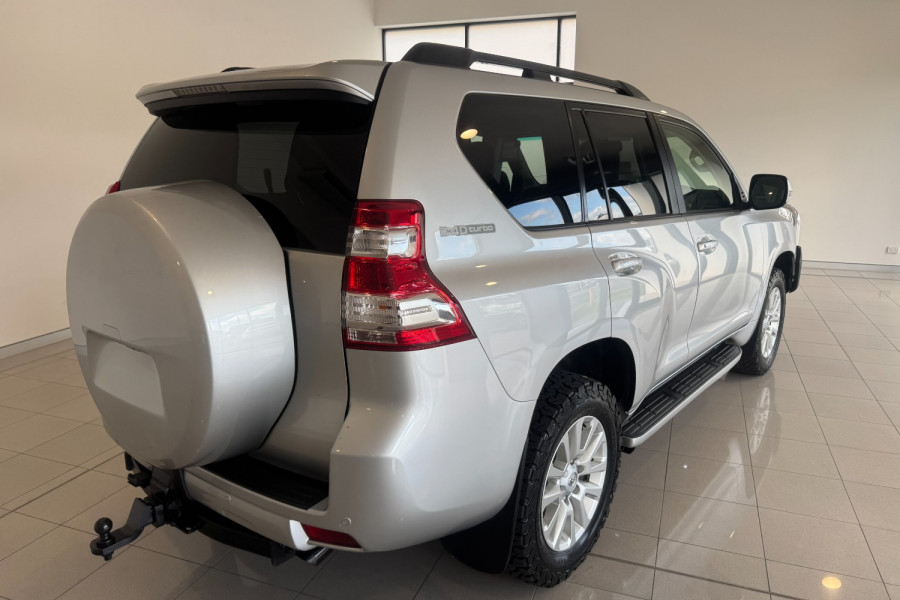 2014 Toyota LandCruiser Prado GDJ150R VX SUV Image 8