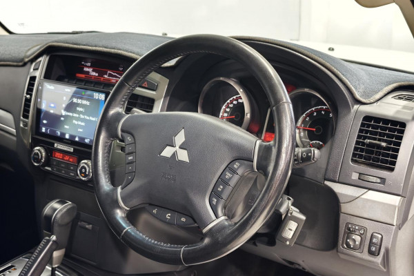 2020 Mitsubishi Pajero NX GLS SUV Image 8