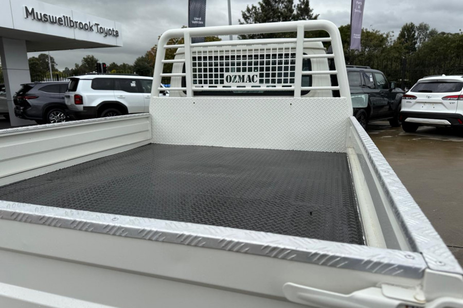 2017 Toyota LandCruiser VDJ76R GXL Cab Chassis Image 28