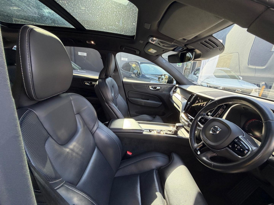 2020 Volvo XC60 UZ T6 R-Design SUV Image 12