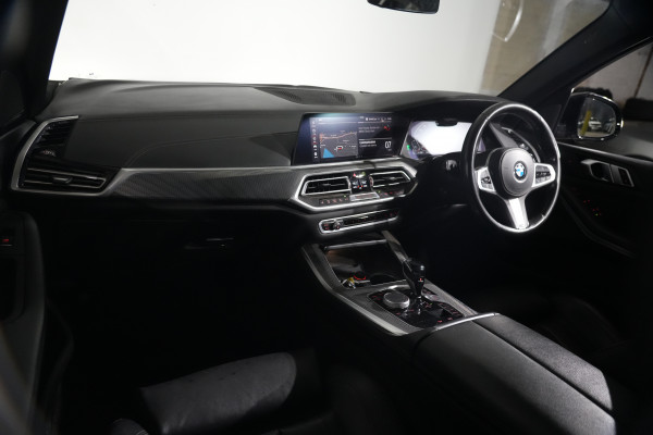 2019 BMW X5 M50d SUV image 13