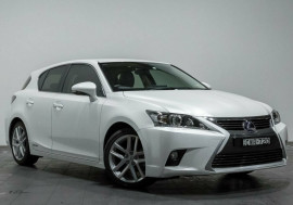 Lexus CT200H Luxury ZWA10R MY15