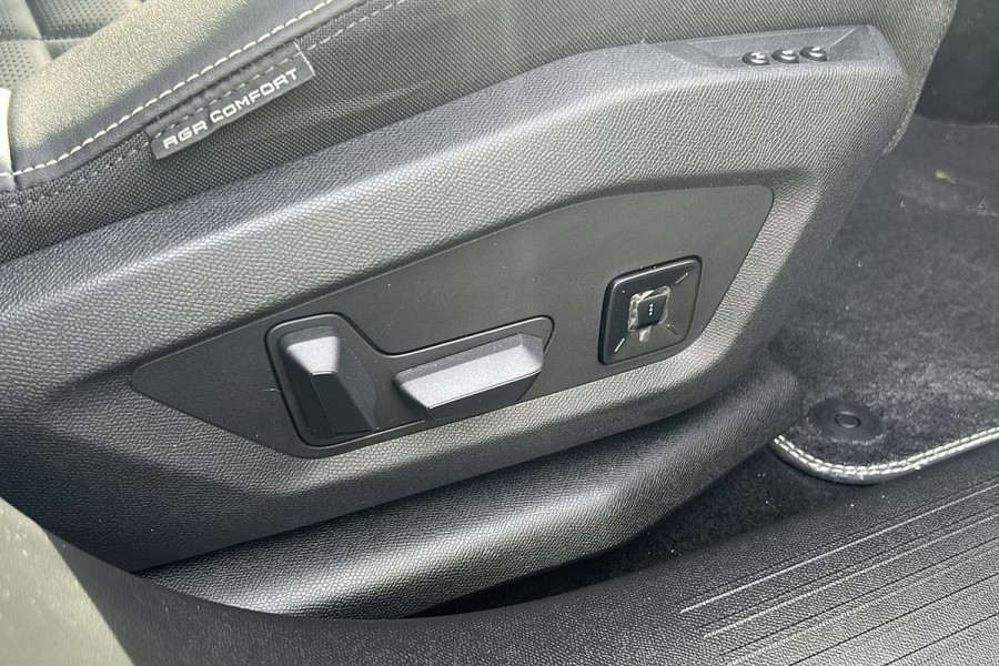 2024 MY25 Peugeot 3008 P64 GT Premium Hybrid SUV Image 21