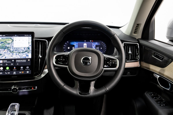 2025 Volvo XC90 L Series Ultra B5 Bright SUV Image 16